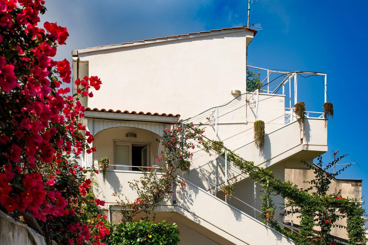 Reggine Holiday Apartments سانتّانييلّو المظهر الخارجي الصورة