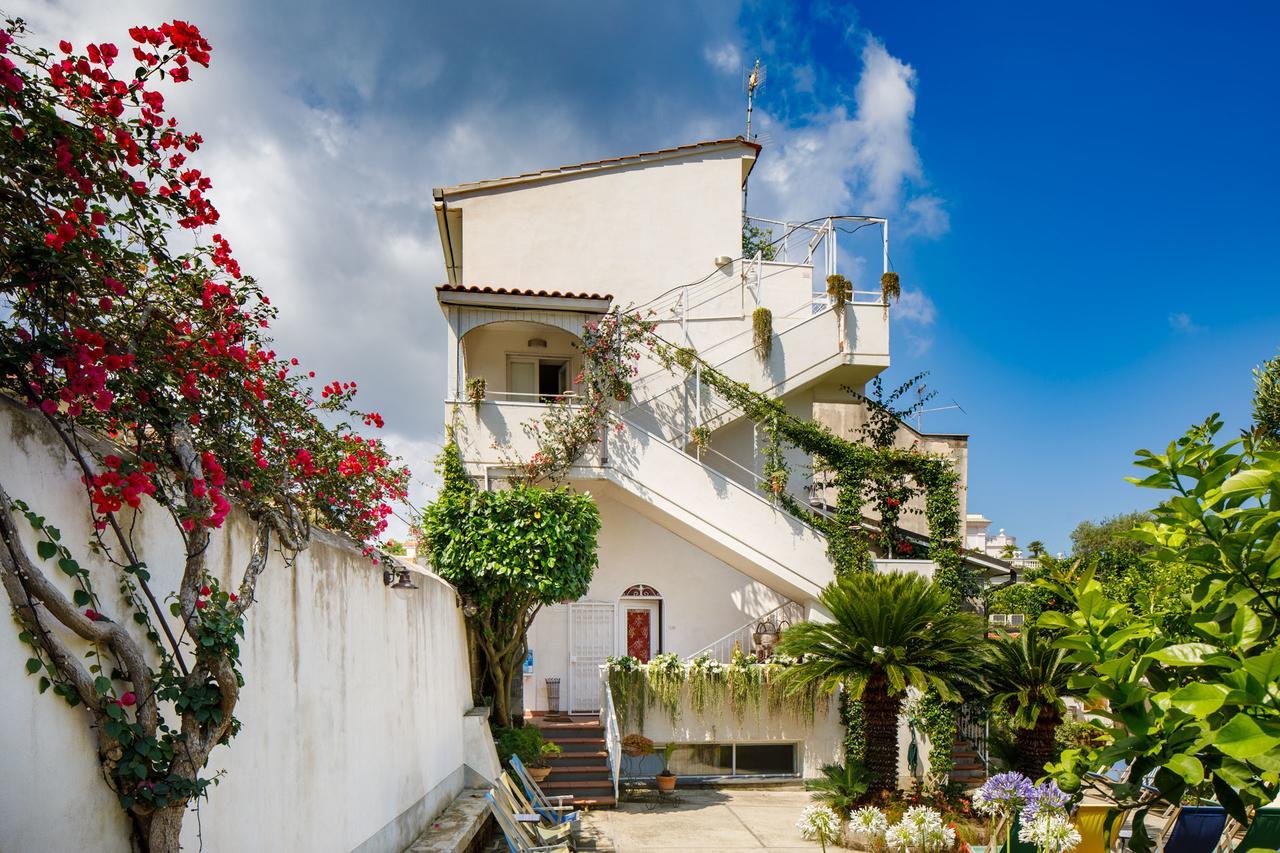 Reggine Holiday Apartments سانتّانييلّو المظهر الخارجي الصورة